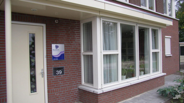 Gezinsvervangend huis te Reek